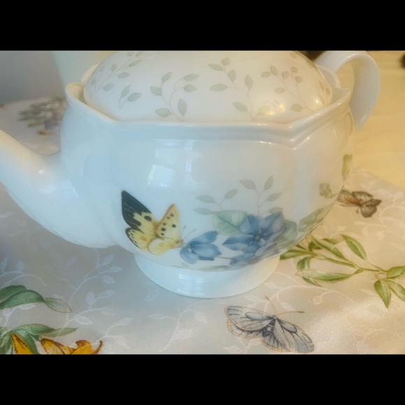 Lenox Butterfly Meadow Tea set of 6 pieces accepting offers - Picture 11 of 12
